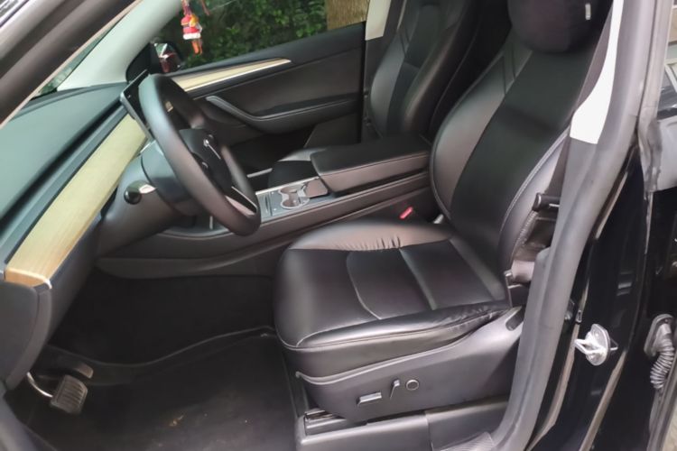 Tesla Model Y 2023 #15 Tesla Model Y 2023 car image #15