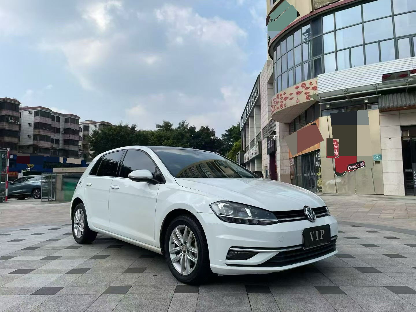 2019 car image #3