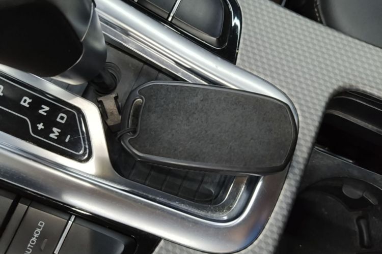 GEELY Emgrand GS 2016 car image #9