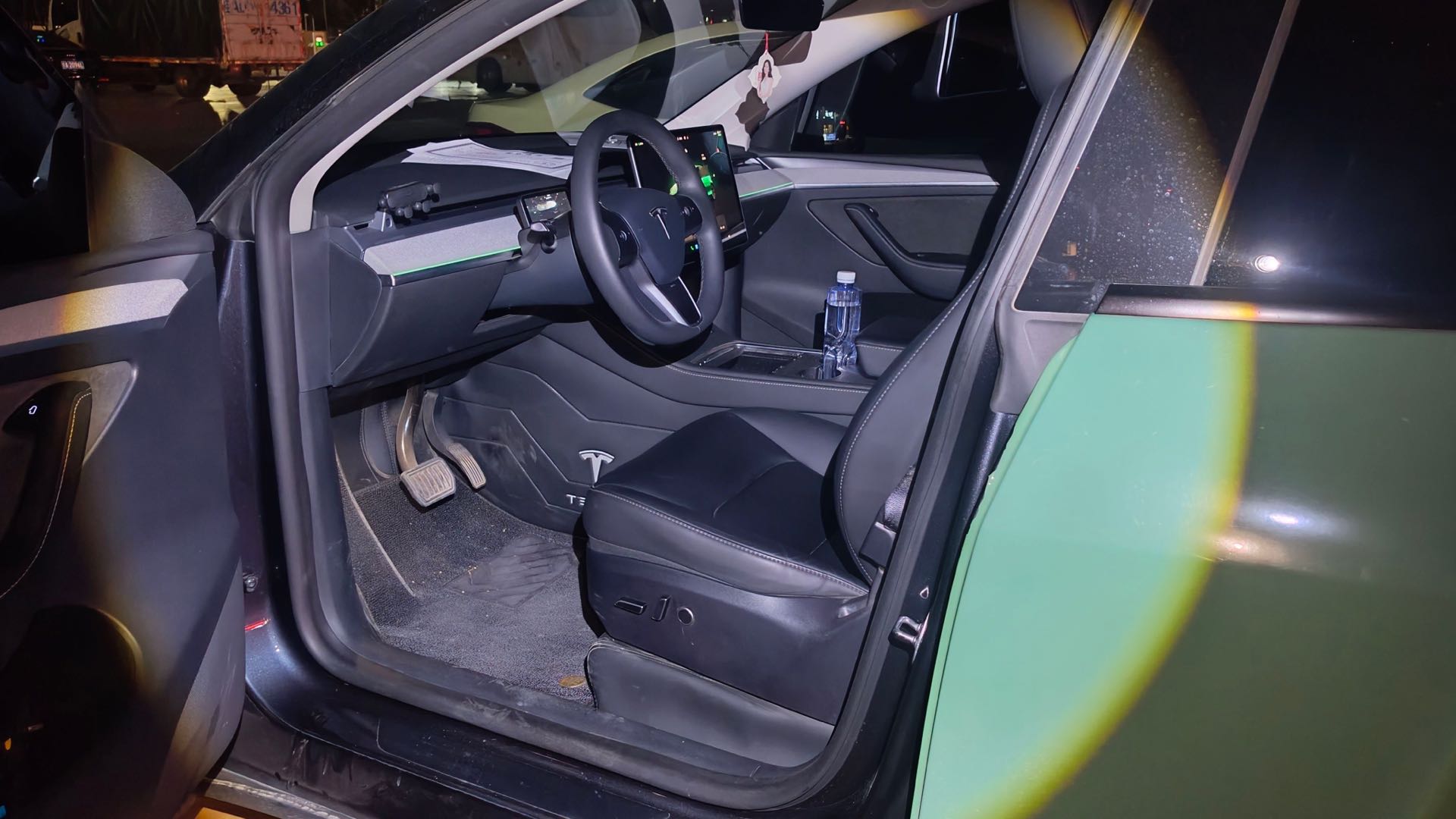 Tesla Model Y 2024 car image #6