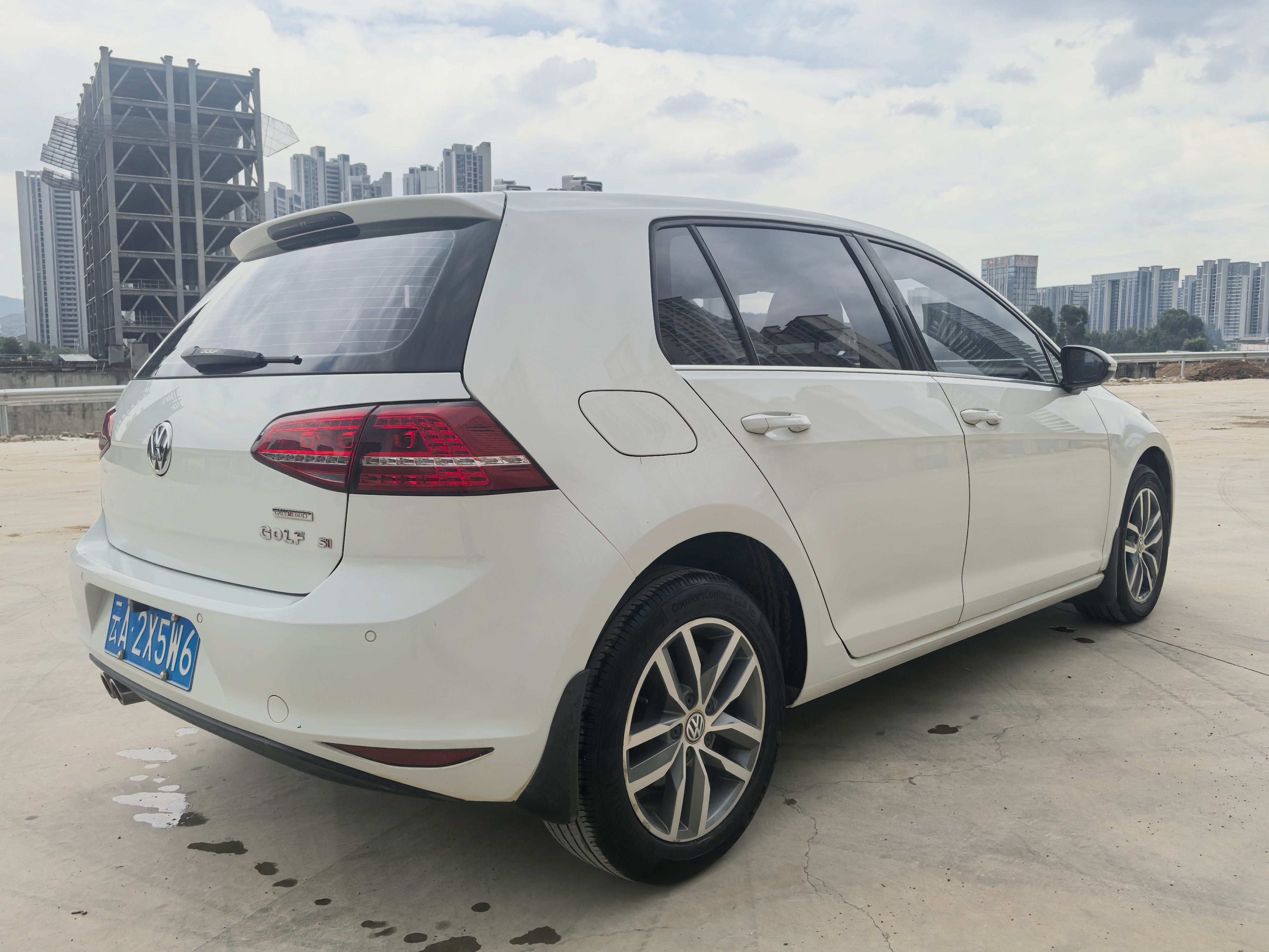 Volkswagen Golf 2015 car image #4