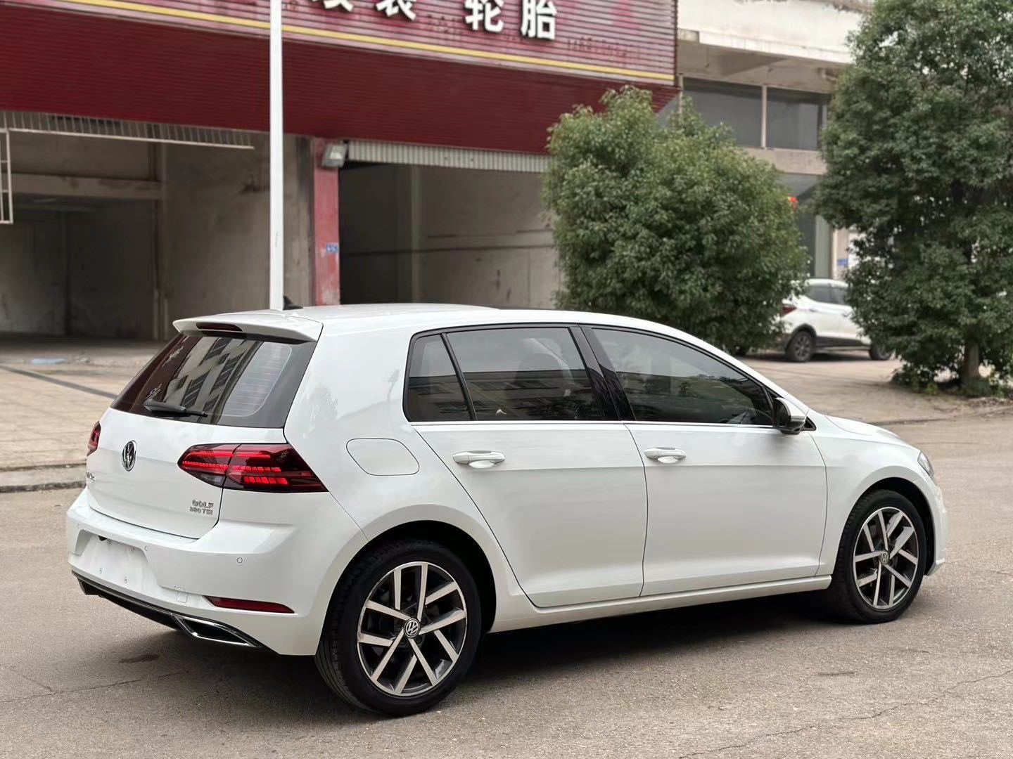 Volkswagen Golf 2019 immagine di auto #9