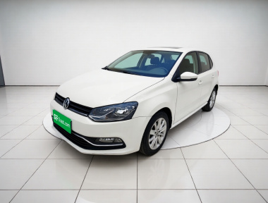 Volkswagen Polo 2015 car image 