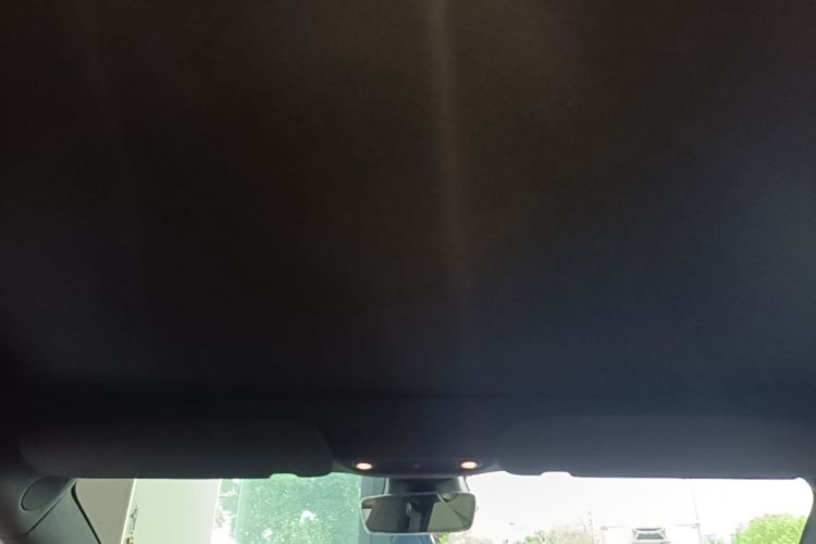 Tesla Model 3 2023 car image #18