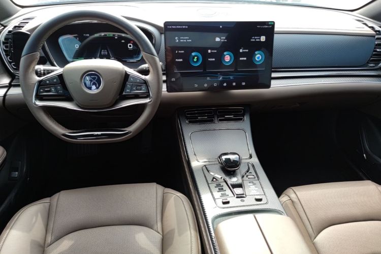 BYD Han 2022 car image #10