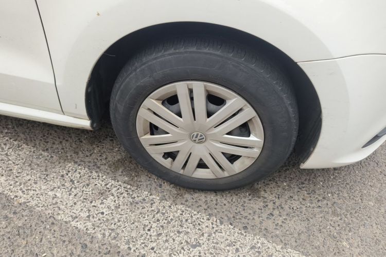 Volkswagen Polo 2018 car image #9
