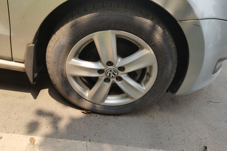 Volkswagen Polo 2011 imagem de carro #9