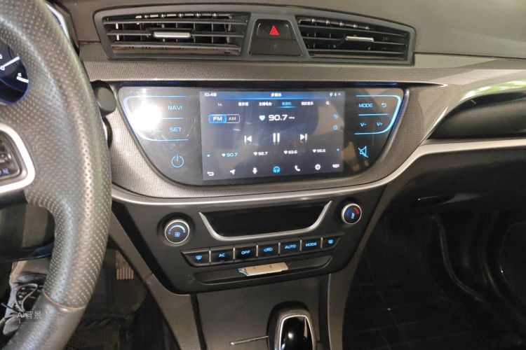 GEELY Emgrand 2017 car image #15