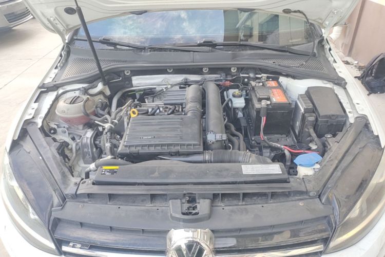 Volkswagen Golf 2016 car image #20