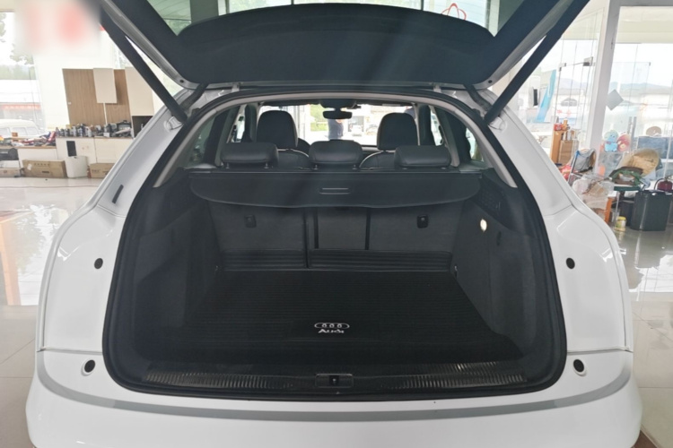 Audi Q3 2017 #19 Audi Q3 2017 car image #19