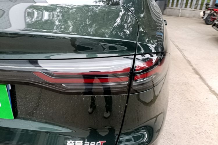 GEELY Emgrand 2025 #8 GEELY Emgrand 2025 car image #8
