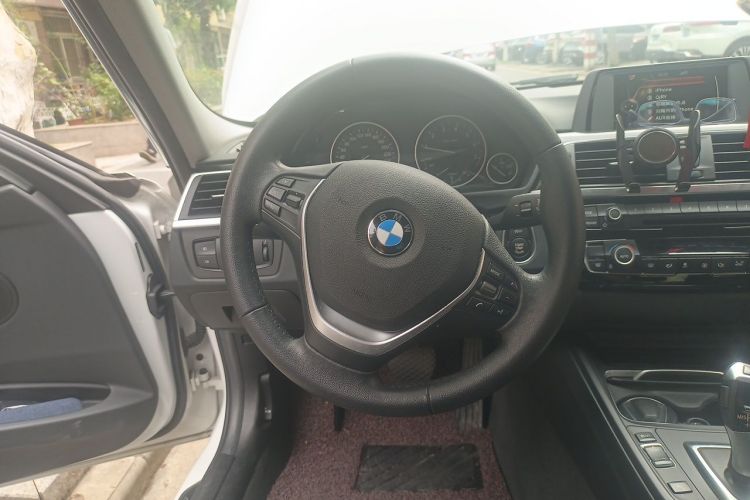 BMW 3 Series 2016 #11 BMW 3 Series 2016 car image #11