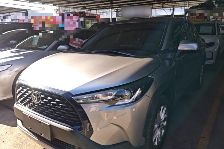 Toyota Corolla Cross 2024 immagine di auto #2