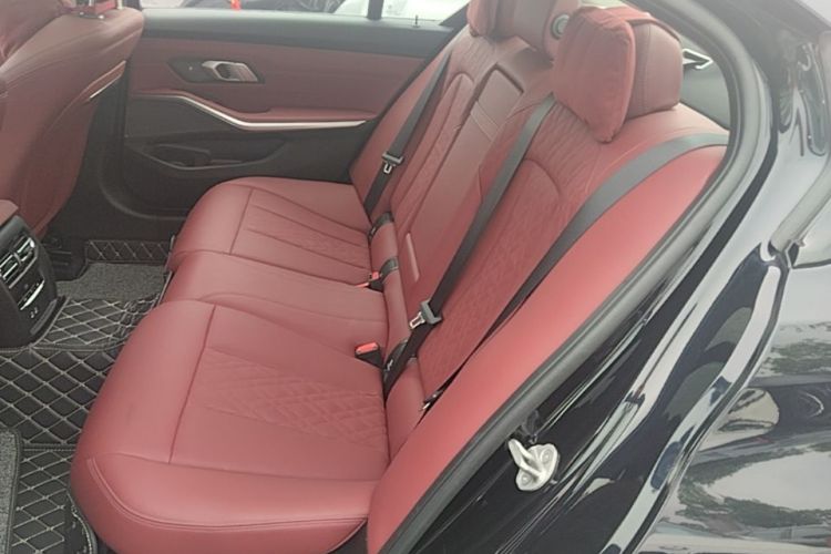 BMW 3 Series 2024 car image #17