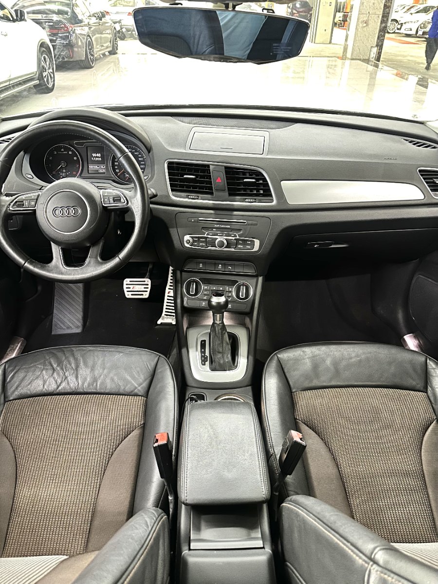 Audi Q3 2016 car image #4