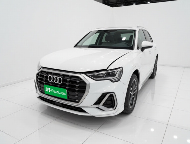 Audi Q3 2022 car image 