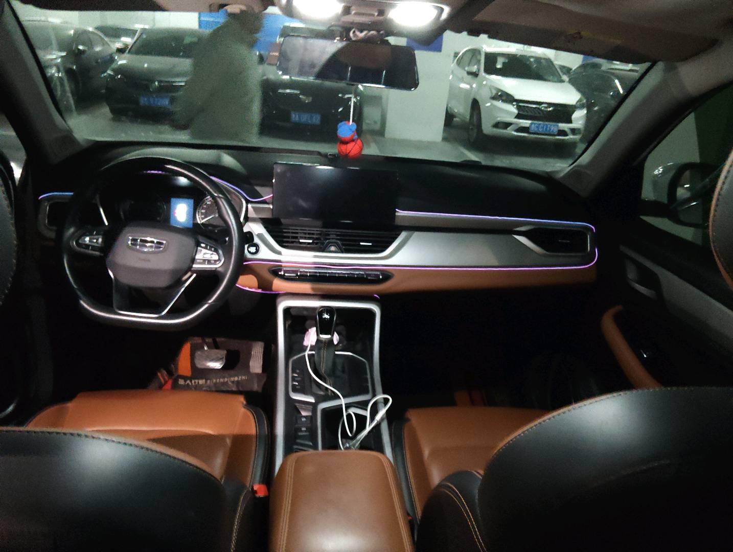 GEELY Vision X6 2021 car image #4