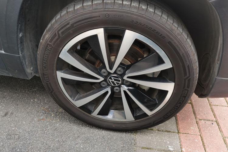 Volkswagen Tharu 2020 car image #9