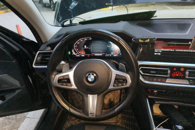 BMW 3 Series 2021 #12 BMW 3 Series 2021 صورة سيارة #12