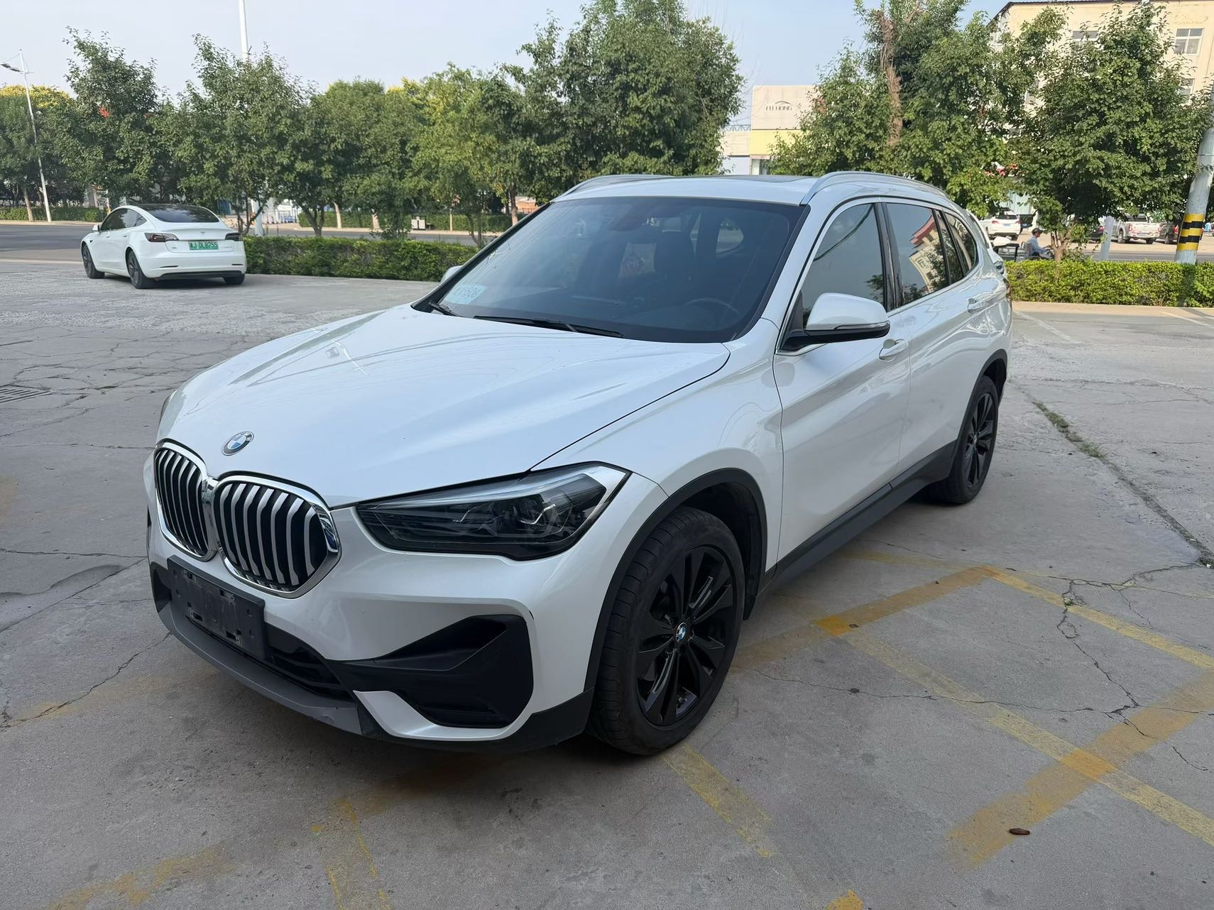 BMW X1 2021 car image 