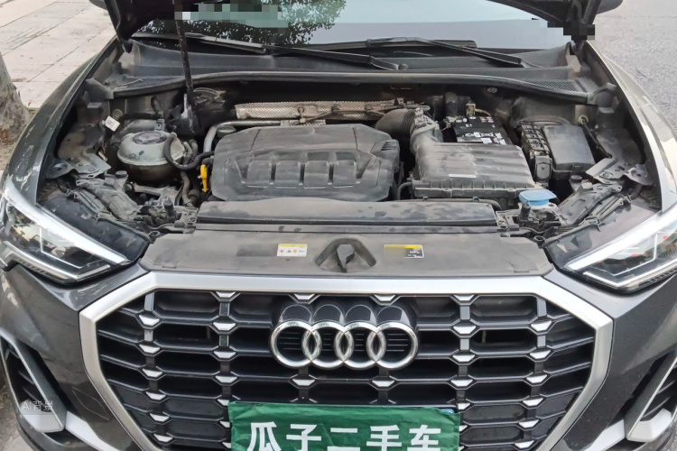 Audi Q3 2022 car image #22