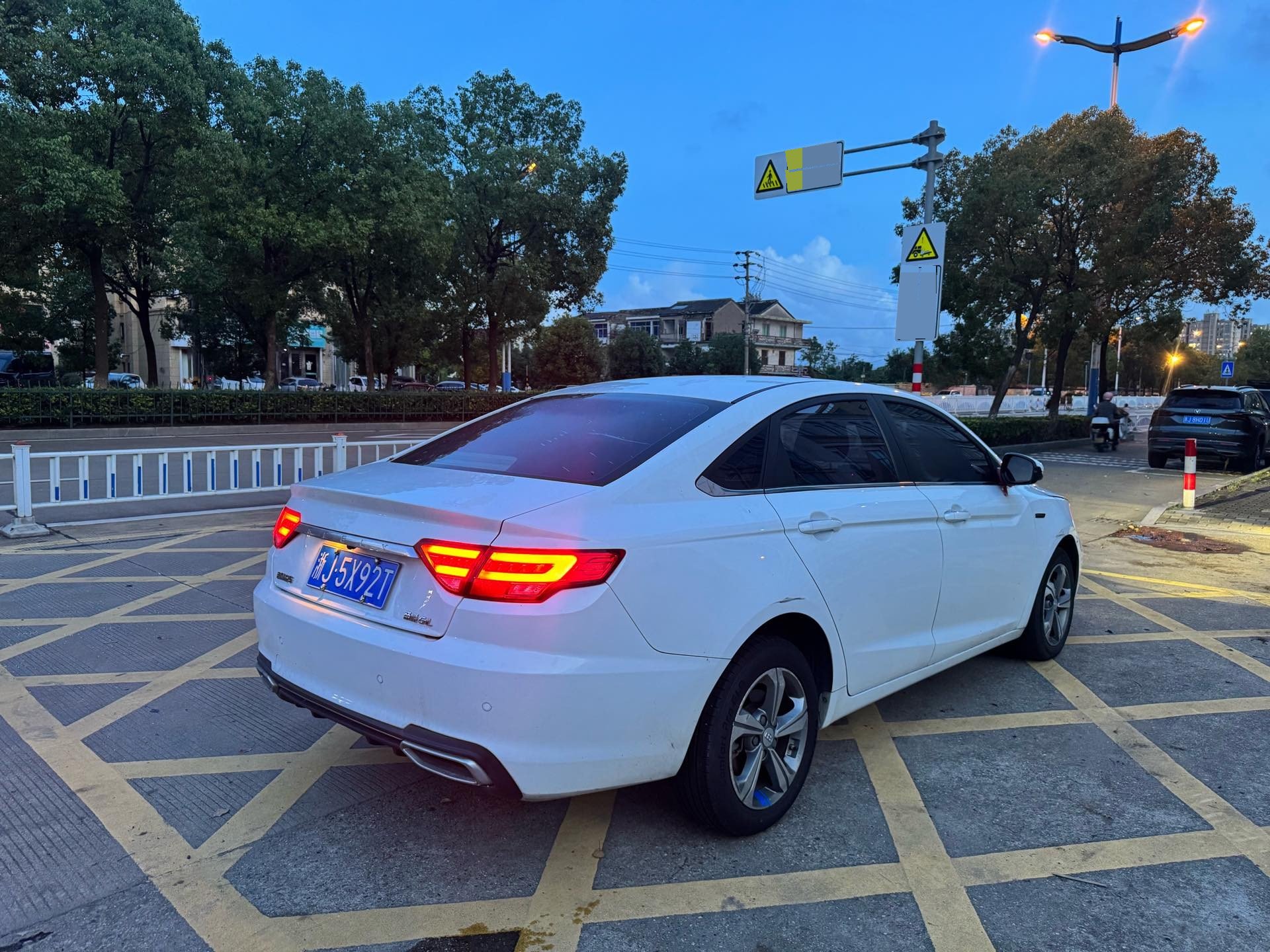 GEELY Emgrand GL 2019 imagem de carro #3