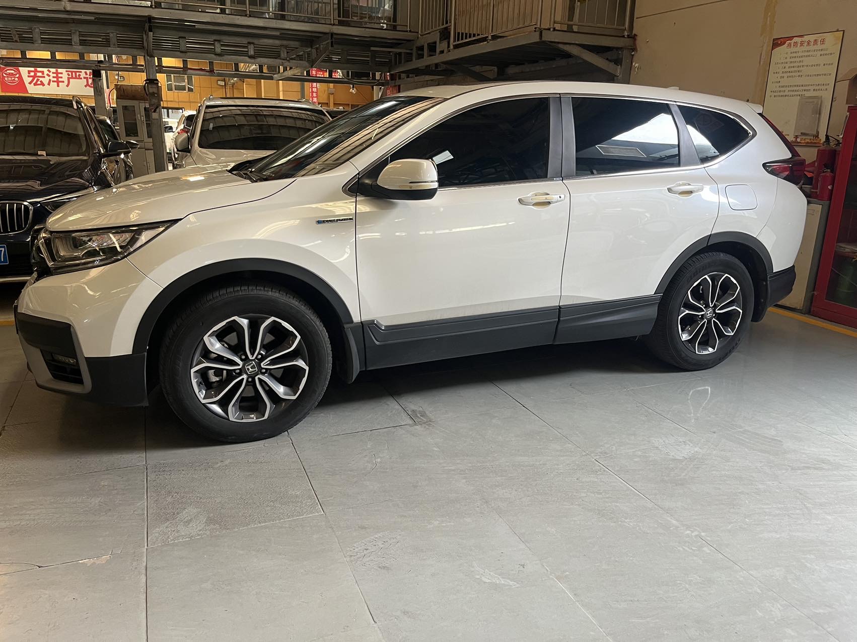 Honda CR-V 2023 car image #2