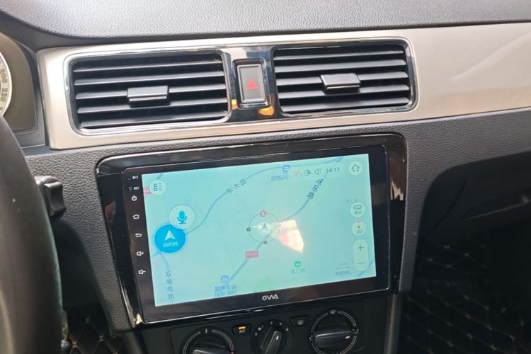 Skoda Rapid 2018 car image #13