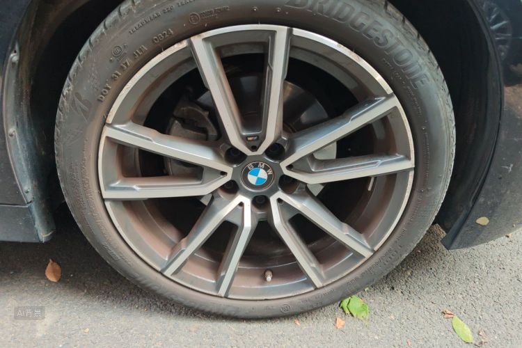 BMW 3 Series 2024 #9 BMW 3 Series 2024 car image #9