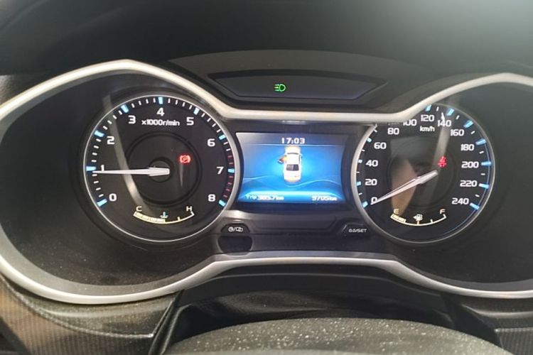 GEELY Emgrand 2017 car image #13