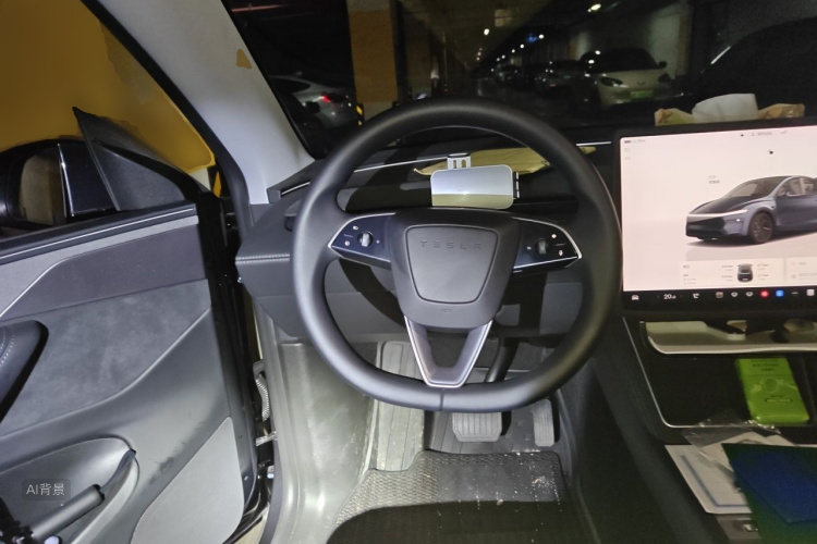 Tesla Model Y 2025 #12 Tesla Model Y 2025 car image #12