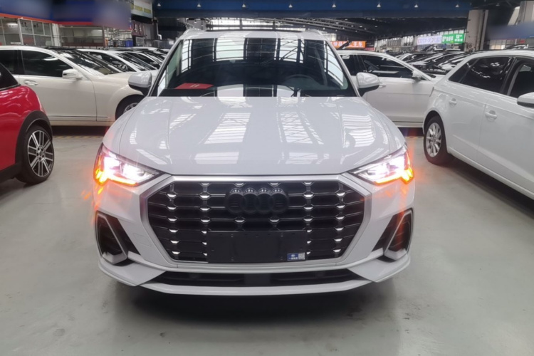 Audi Q3 2021 #3 Audi Q3 2021 car image #3