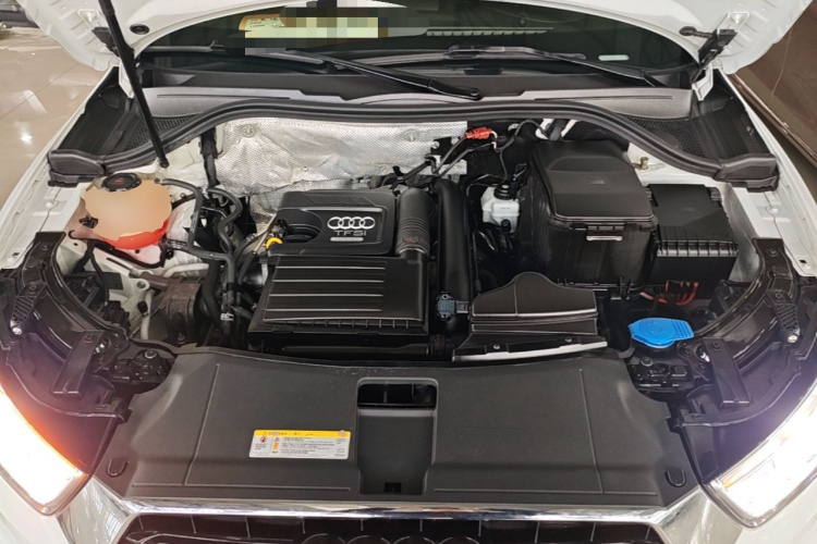 Audi Q3 2019 immagine di auto #20