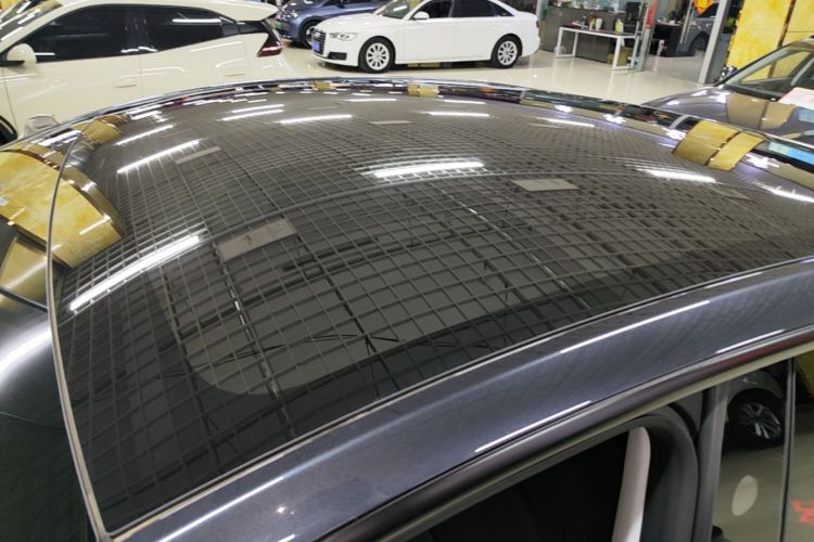 Tesla Model Y 2025 car image #25