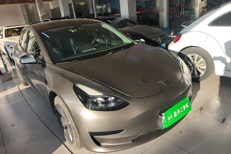 Tesla Model 3 2023 immagine di auto #4