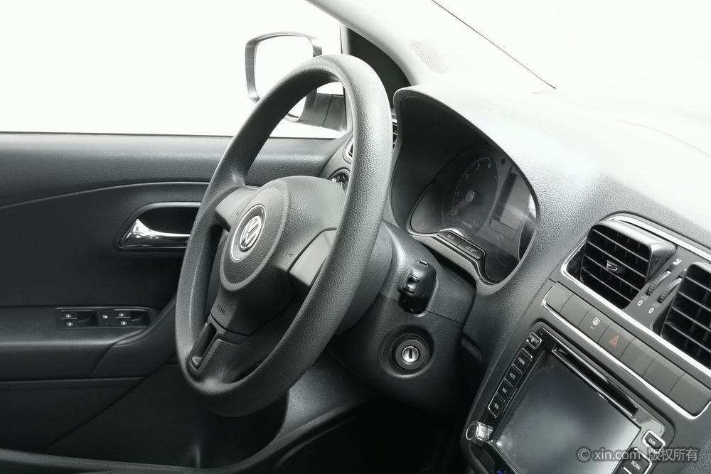 Volkswagen Polo 2014 #11 Volkswagen Polo 2014 car image #11
