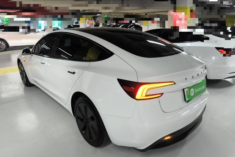 Tesla Model 3 2024 #5 Tesla Model 3 2024 immagine di auto #5