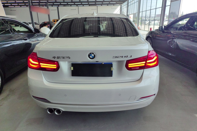 BMW 3 Series 2019 #6 BMW 3 Series 2019 imagem de carro #6