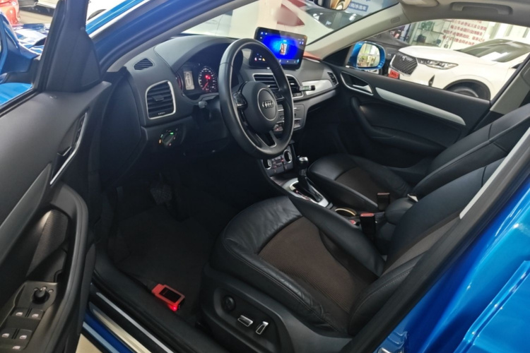 Audi Q3 2018 #16 Audi Q3 2018 car image #16