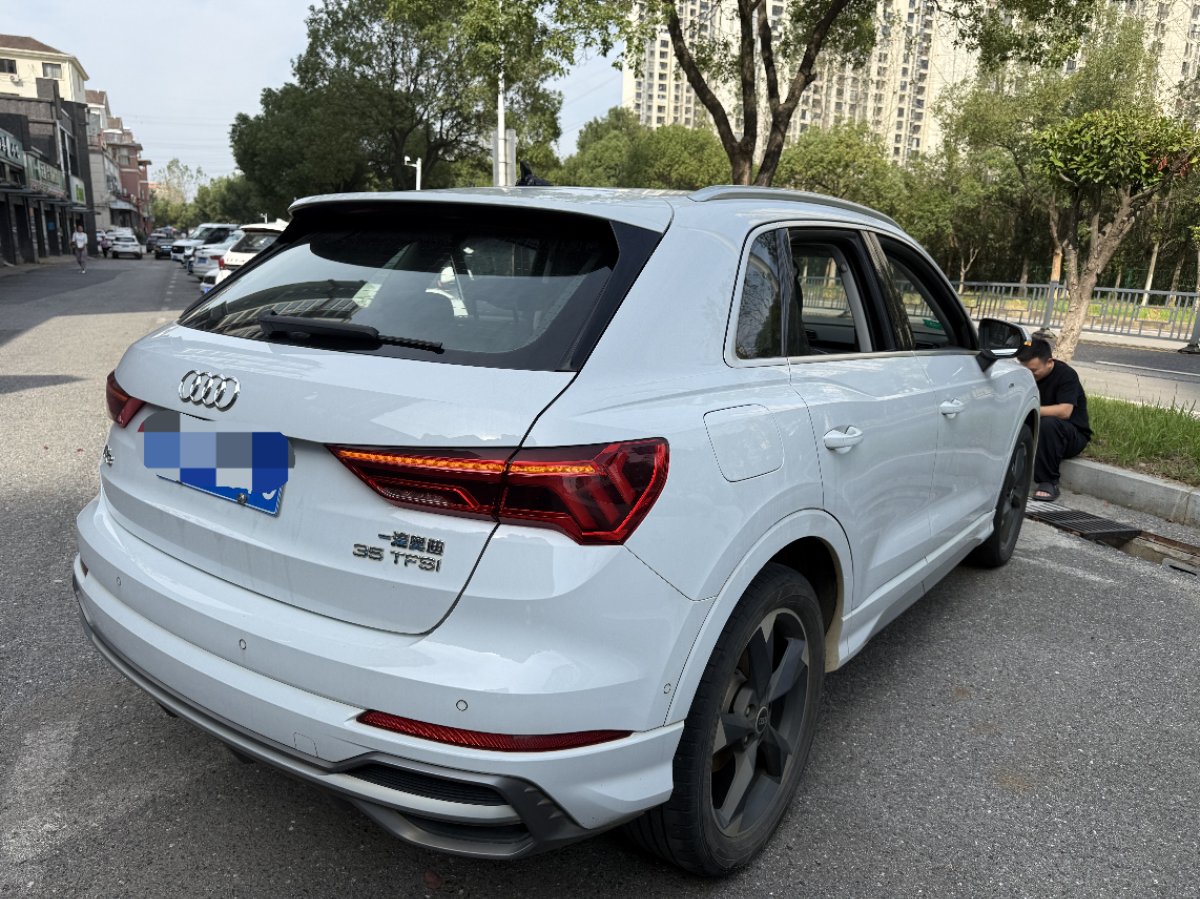 Audi Q3 2021 صورة سيارة #7