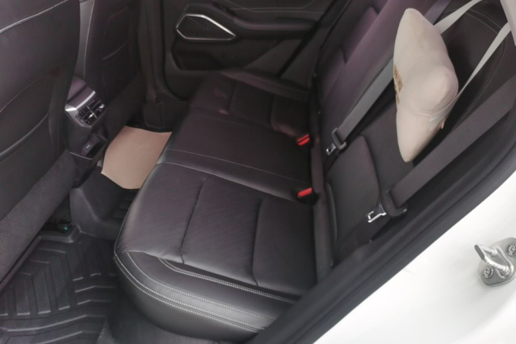 GEELY Emgrand 2022 #17 GEELY Emgrand 2022 immagine di auto #17