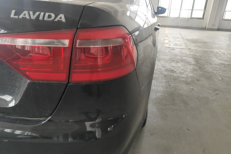 Volkswagen Lavida 2017 car image #8