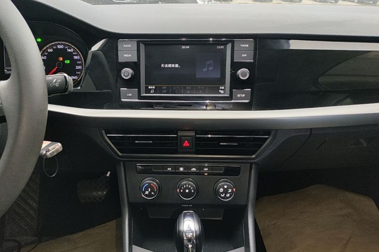 Volkswagen Lavida 2019 car image #13