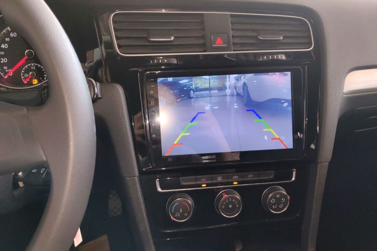 Volkswagen Golf 2019 imagen de coche #13