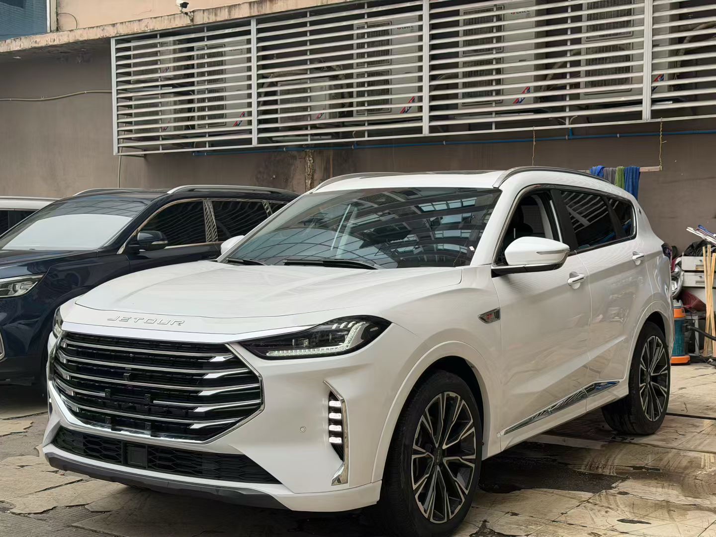 Jetour X70 PLUS 2022 car image 