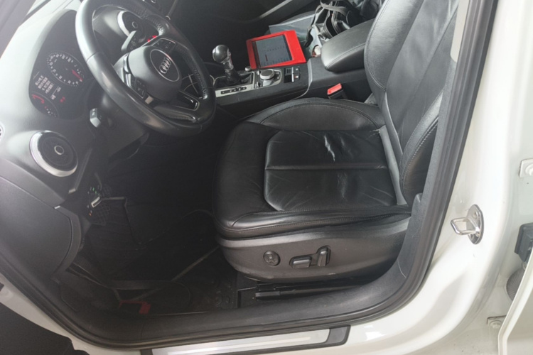 Audi A3 2017 immagine di auto #15