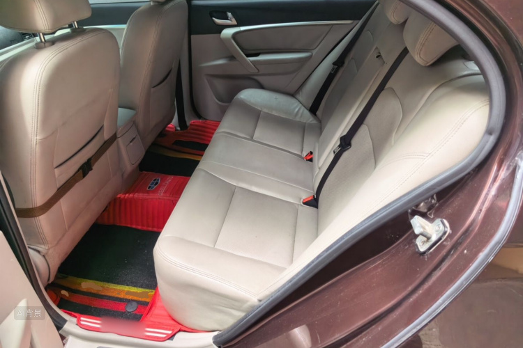 GEELY Emgrand 2014 car image #19