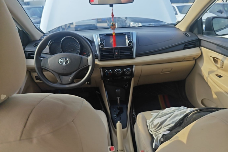 Toyota Vios 2015 car image #10