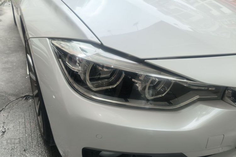 BMW 3 Series 2018 car image #8
