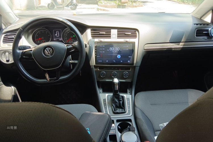 Volkswagen Golf 2017 car image #11
